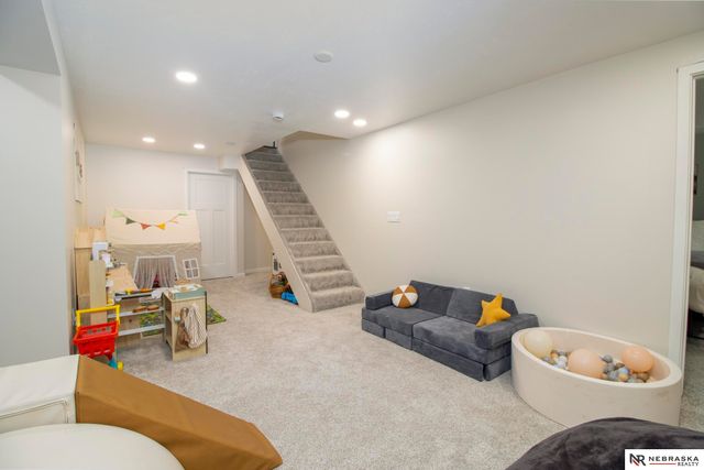 5910 Gillan Road, Lincoln, NE 68505