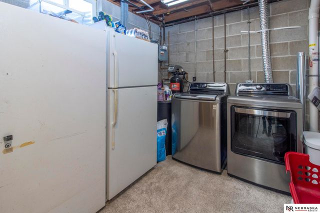 5910 Gillan Road, Lincoln, NE 68505