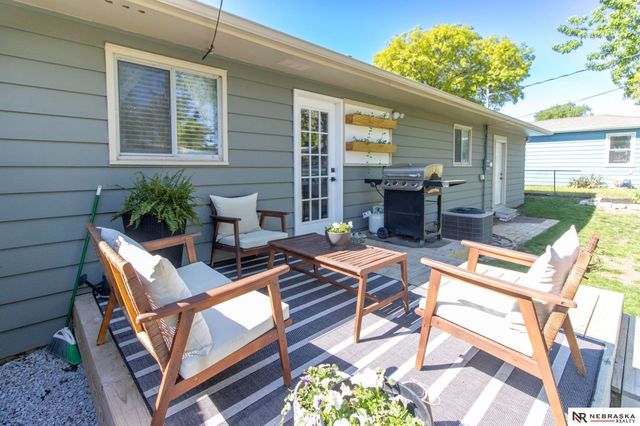 5910 Gillan Road, Lincoln, NE 68505