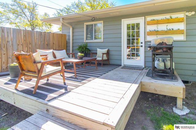5910 Gillan Road, Lincoln, NE 68505