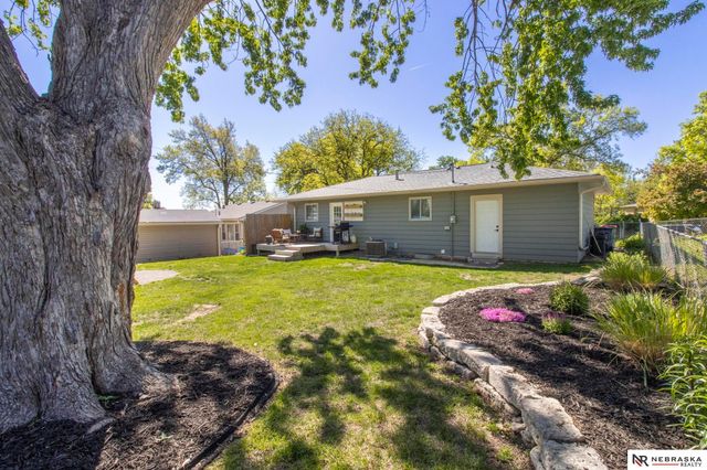 5910 Gillan Road, Lincoln, NE 68505