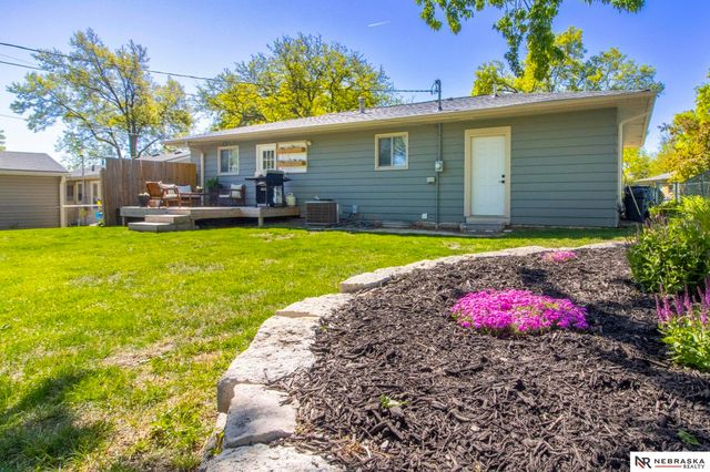 5910 Gillan Road, Lincoln, NE 68505