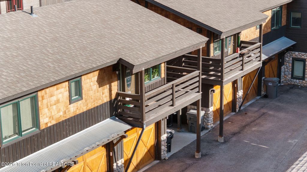 555 CACHE CREEK Drive, Jackson, WY 83001 photo 11