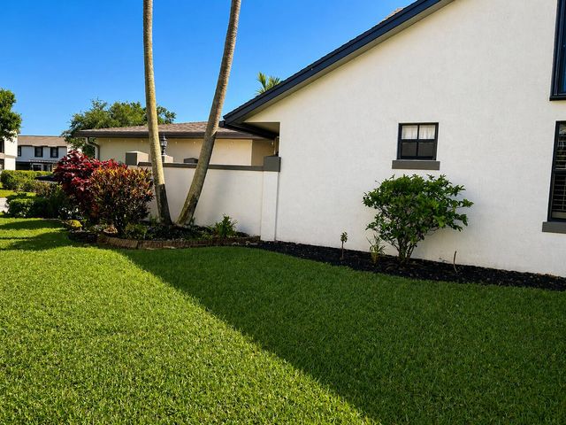 1711 Landings Boulevard, Greenacres, FL 33413