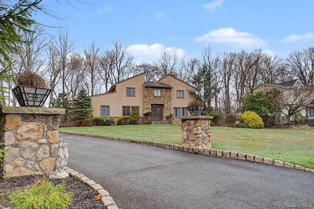 19 S Constitution, Tappan, NY 10983