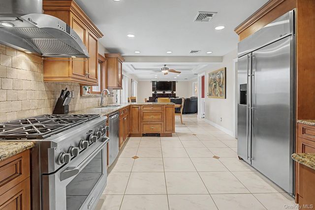 19 S Constitution, Tappan, NY 10983