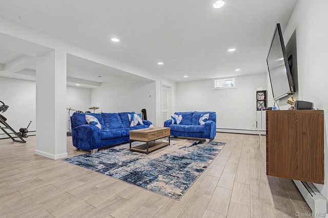 19 S Constitution, Tappan, NY 10983