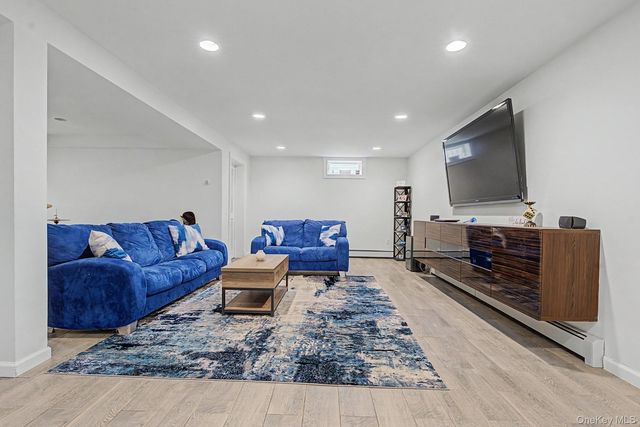 19 S Constitution, Tappan, NY 10983