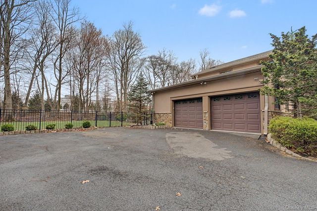 19 S Constitution, Tappan, NY 10983