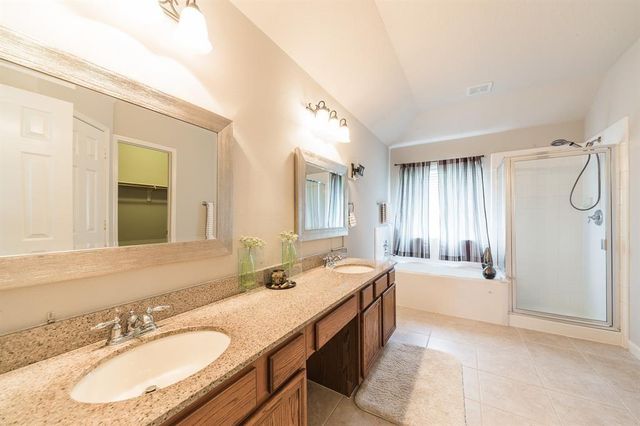 9934 Barr Lake Drive, Houston, TX 77095