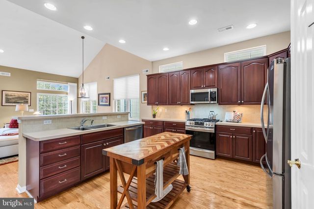 51 EINSTEIN WAY, Cranbury, NJ 08512