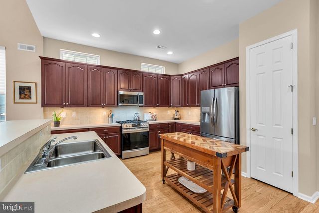 51 EINSTEIN WAY, Cranbury, NJ 08512