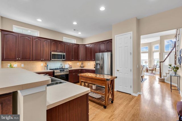 51 EINSTEIN WAY, Cranbury, NJ 08512