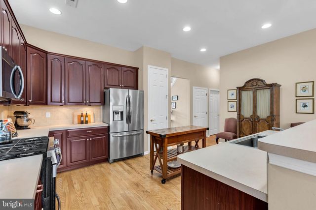 51 EINSTEIN WAY, Cranbury, NJ 08512