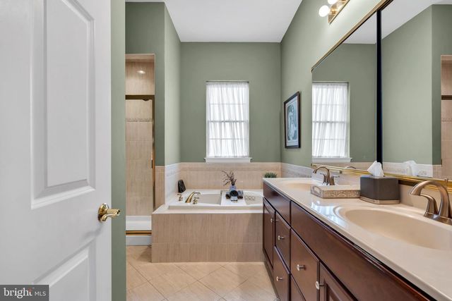 51 EINSTEIN WAY, Cranbury, NJ 08512