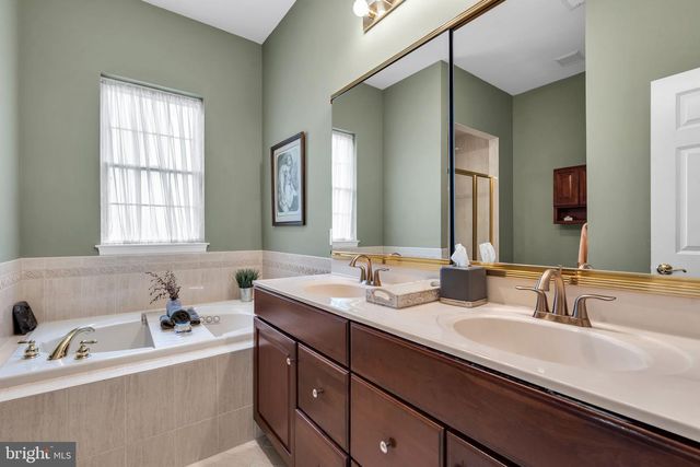 51 EINSTEIN WAY, Cranbury, NJ 08512