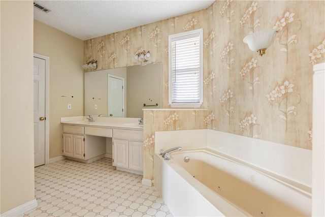 1209 W Mimosa Street, Rogers, AR 72756