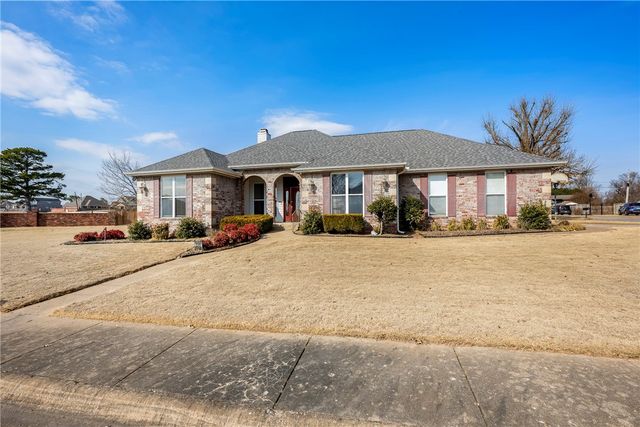 1209 W Mimosa Street, Rogers, AR 72756