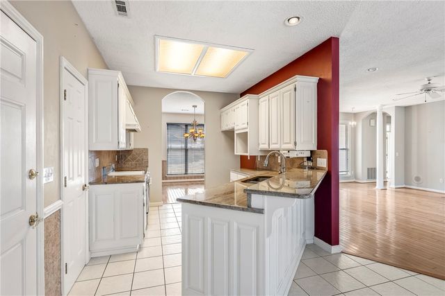 1209 W Mimosa Street, Rogers, AR 72756