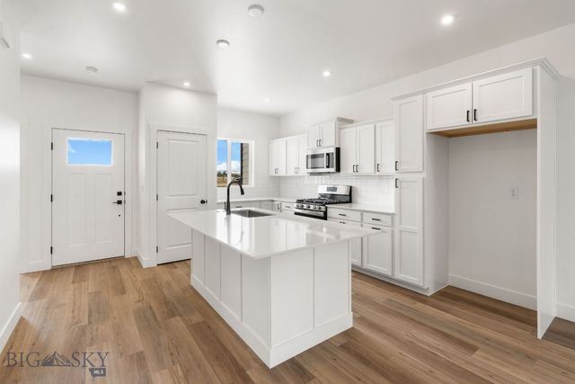 705 Spaniel Lane, Belgrade, MT 59714