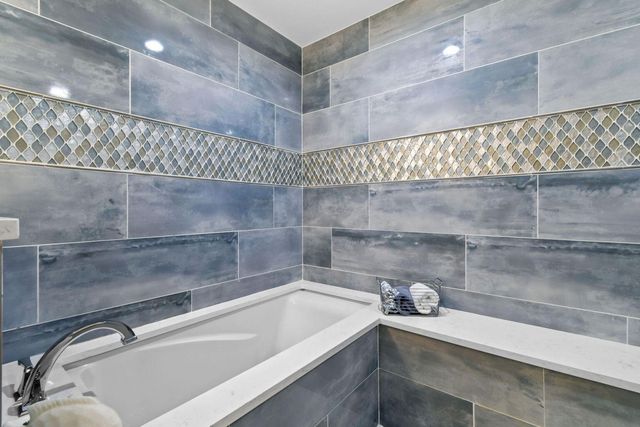 252 Legendary Circle, Palm Beach Gardens, FL 33418