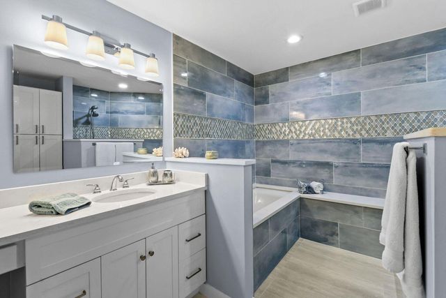 252 Legendary Circle, Palm Beach Gardens, FL 33418