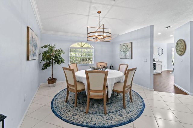 252 Legendary Circle, Palm Beach Gardens, FL 33418