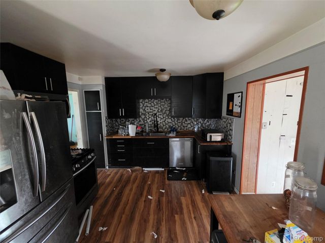 4530 Stratford Drive, Warren, MI 48092