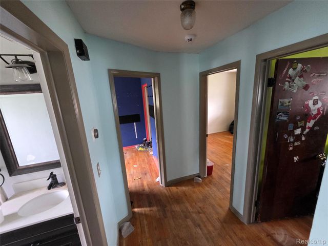 4530 Stratford Drive, Warren, MI 48092