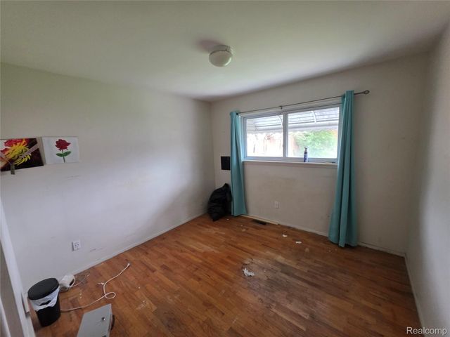 4530 Stratford Drive, Warren, MI 48092