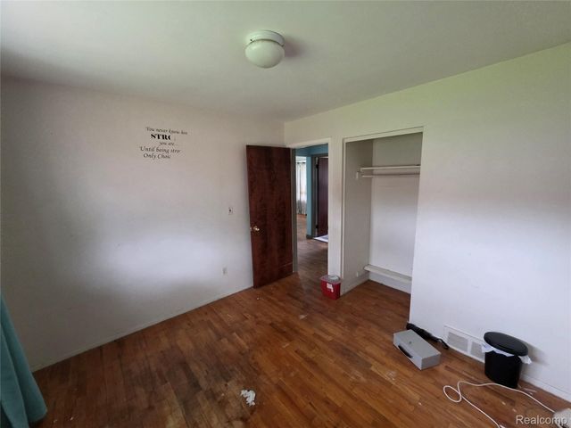 4530 Stratford Drive, Warren, MI 48092