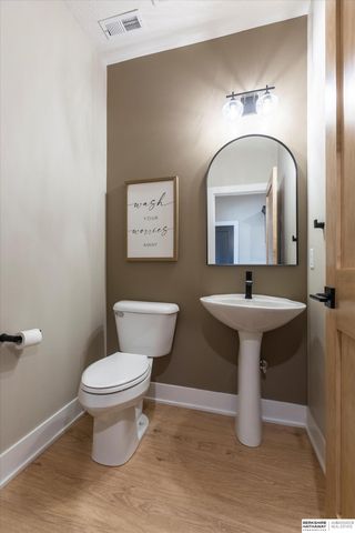 28504 Laurel Circle, Valley, NE 68064