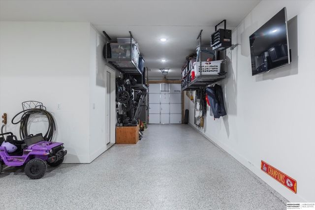 28504 Laurel Circle, Valley, NE 68064