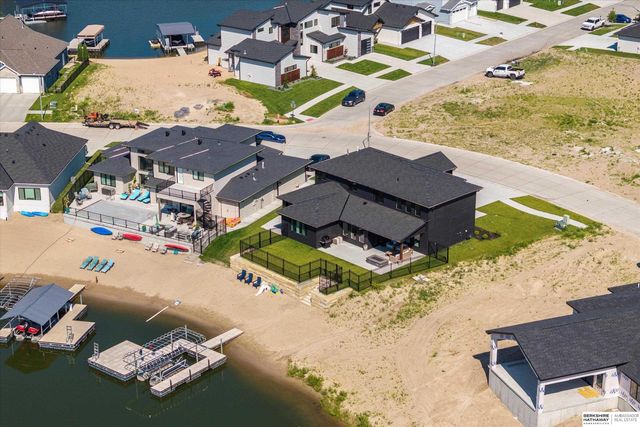 28504 Laurel Circle, Valley, NE 68064