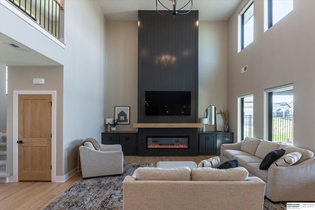 28504 Laurel Circle, Valley, NE 68064