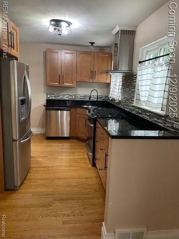 1482 Bowers Street, Birmingham, MI 48009