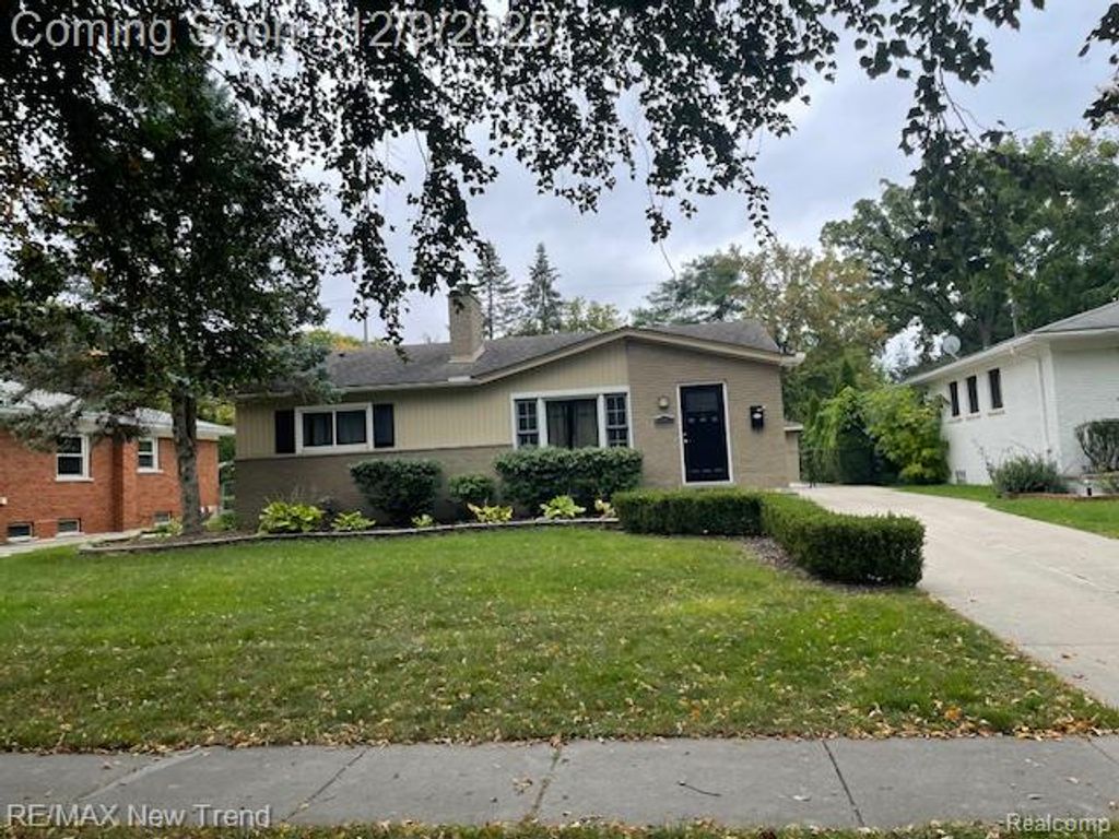 1482 Bowers Street, Birmingham, MI 48009
