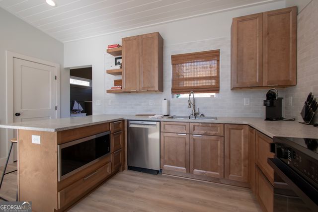 365 Peaks Drive, Hayesville, NC 28904