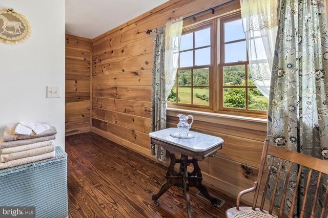 2250 EMERALD HILL RD, Sperryville, VA 22740
