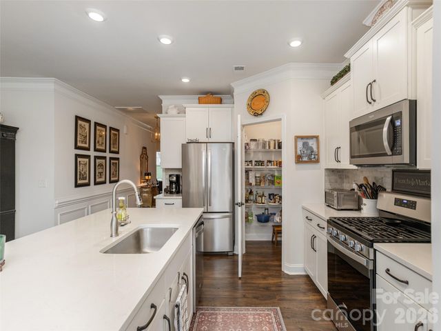743 Summerfield Place, Flat Rock, NC 28731