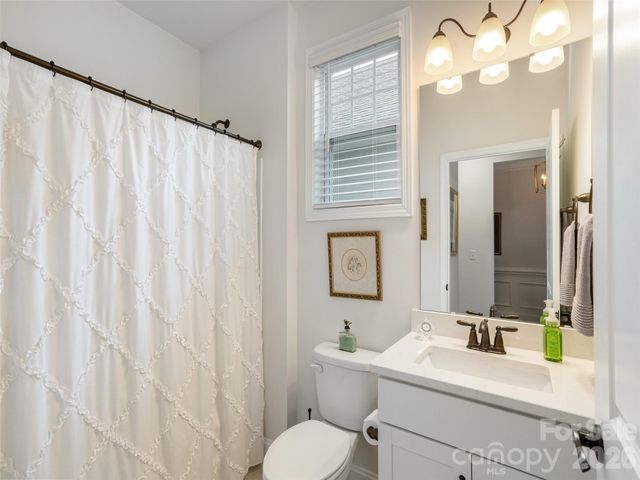 743 Summerfield Place, Flat Rock, NC 28731