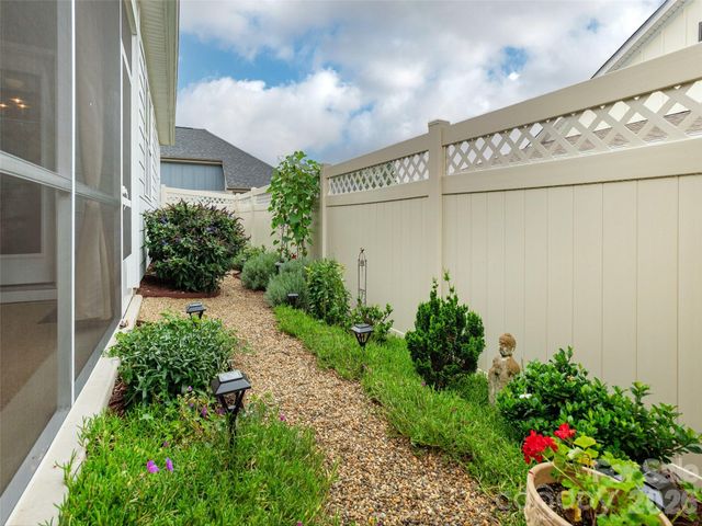 743 Summerfield Place, Flat Rock, NC 28731