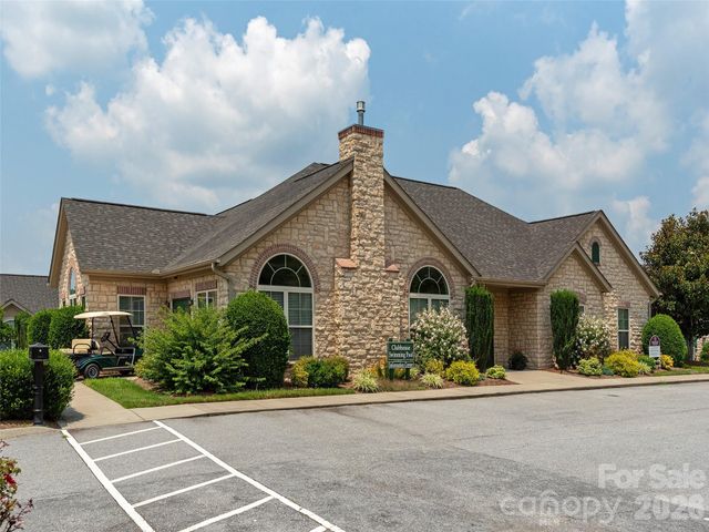 743 Summerfield Place, Flat Rock, NC 28731