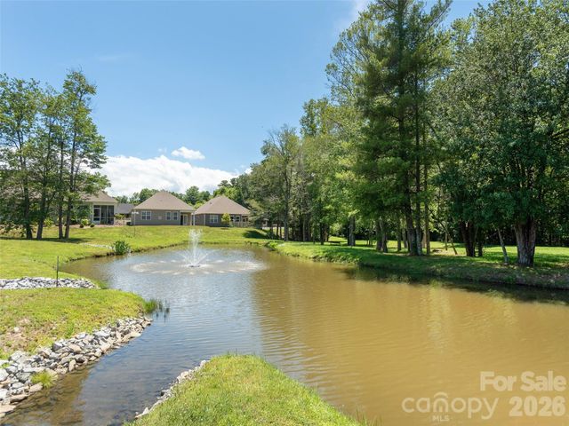 743 Summerfield Place, Flat Rock, NC 28731