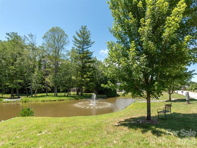 743 Summerfield Place, Flat Rock, NC 28731
