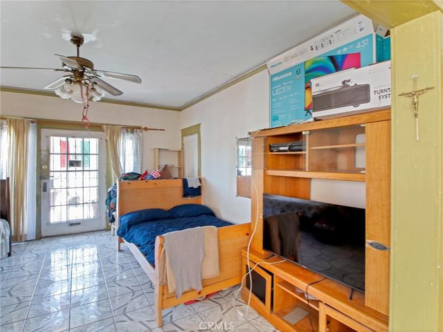 3830 S Figueroa Street, Los Angeles, CA 90037