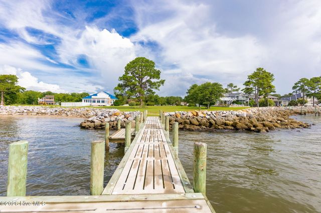 6024 Dolphin Road, Oriental, NC 28571