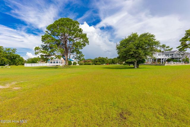 6024 Dolphin Road, Oriental, NC 28571