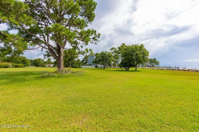 6024 Dolphin Road, Oriental, NC 28571