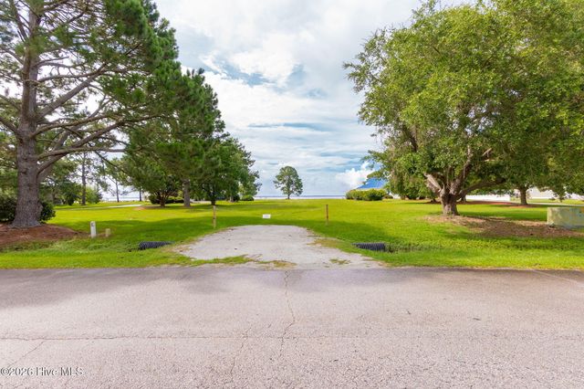 6024 Dolphin Road, Oriental, NC 28571